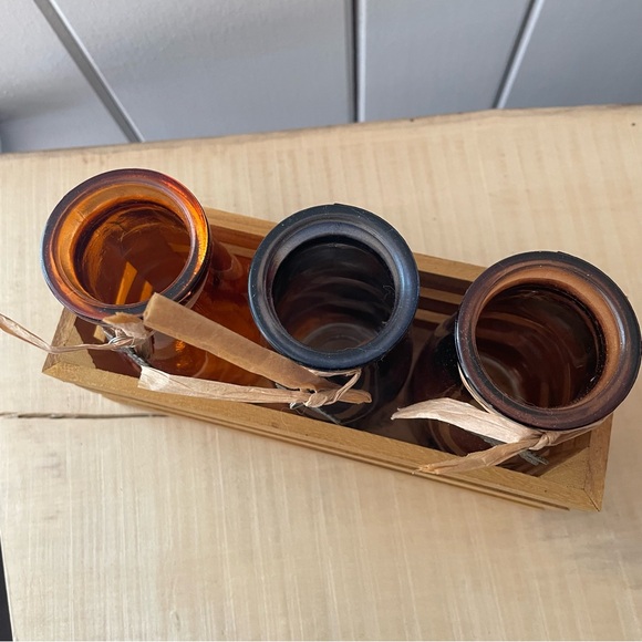 $15 SALE Colorful Glass Flower Vases Wooden Box Home Accent Decor Farmhouse - Picture 4 of 7